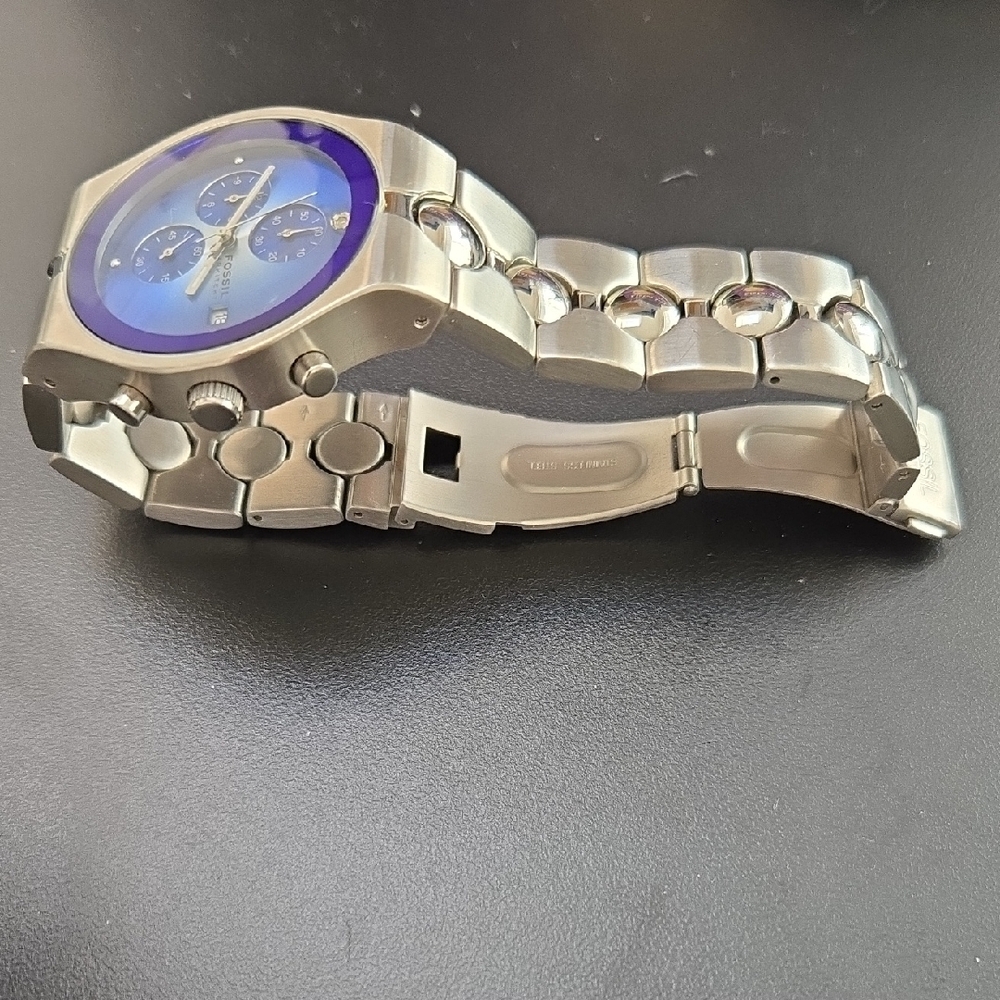 Fossil Blue Dial Silver Band Watch - Picture 2 of 6